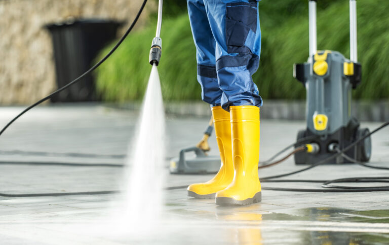 Pressure cleaning in Doral