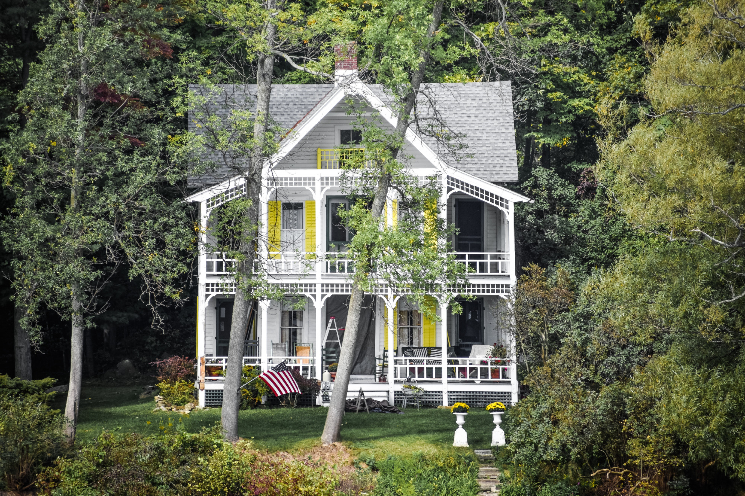 How to Soft Washing Historic Tri Cities Homes in 2024: Preserving Beauty with Gentle Care