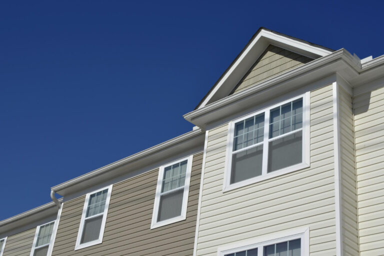 DIY Softwashing Vinyl Siding